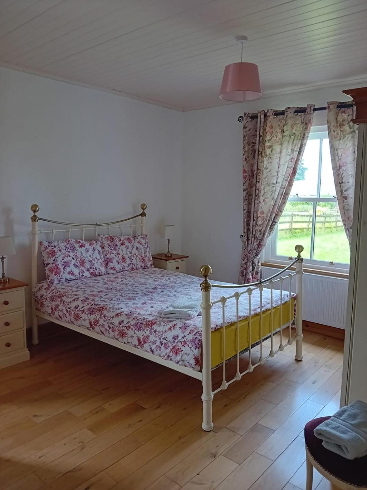 Katy Kellys Countryside Self Catering Cottage Roscommon Exteriör bild