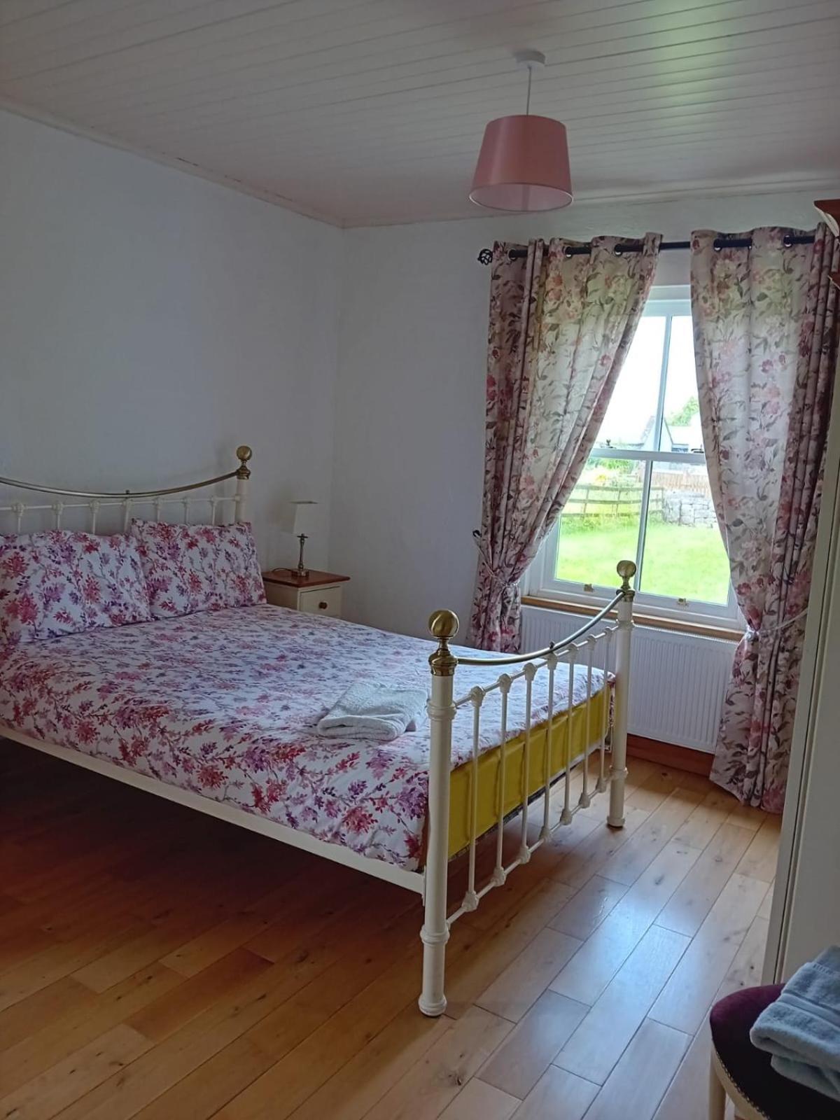 Katy Kellys Countryside Self Catering Cottage Roscommon Exteriör bild